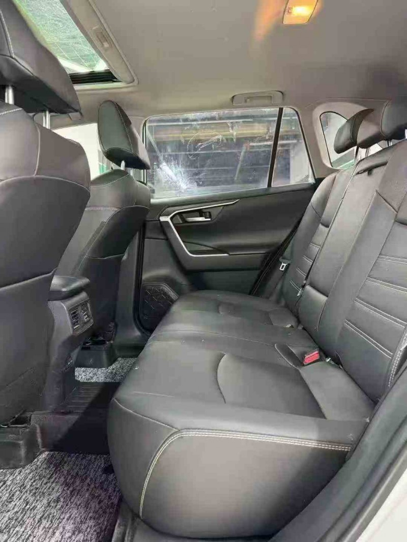 广元22年丰田rav4荣放4
