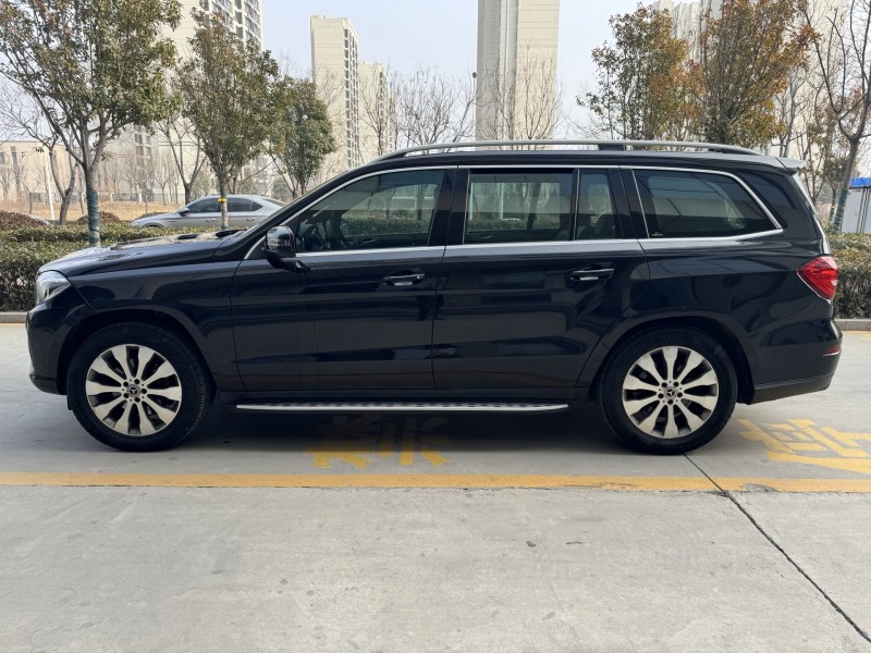 济宁17年奔驰gls8