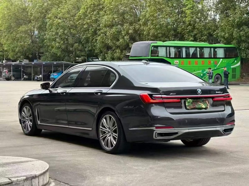 广州21年宝马7系5