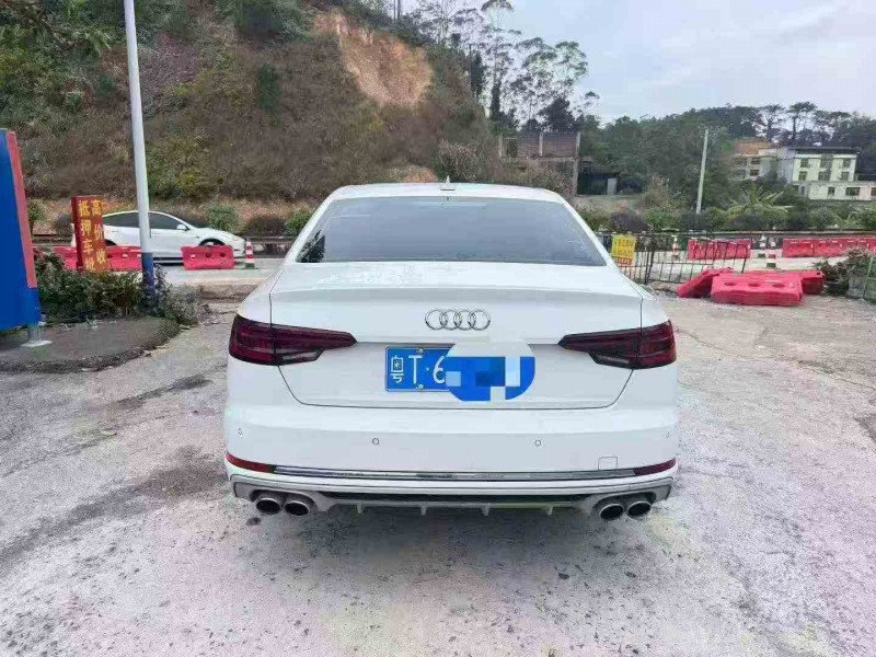 桂林19年奥迪a4l6