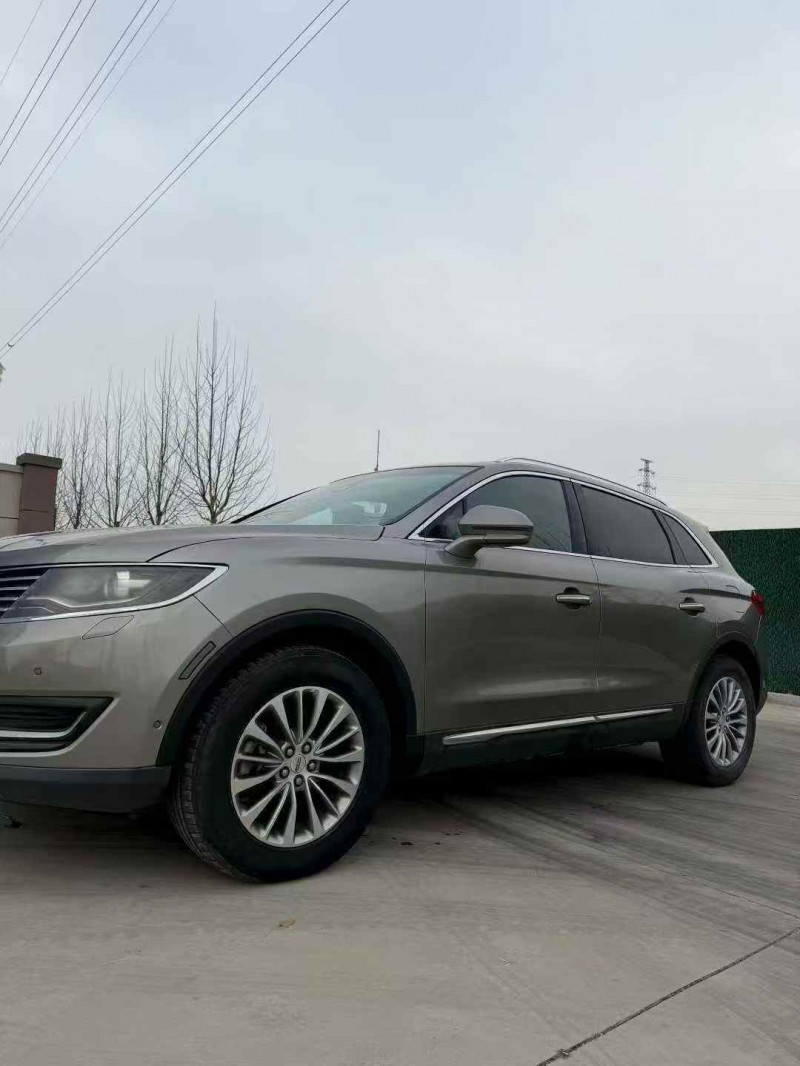 济宁16年林肯mkx2