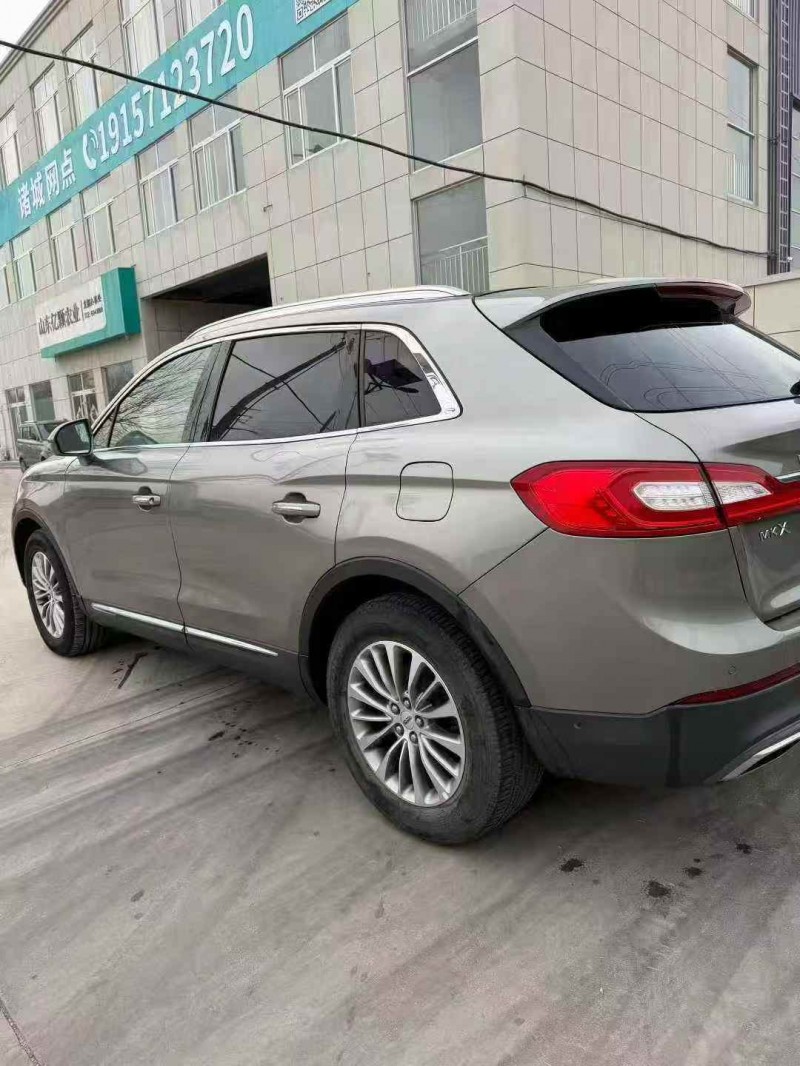 济宁16年林肯mkx7
