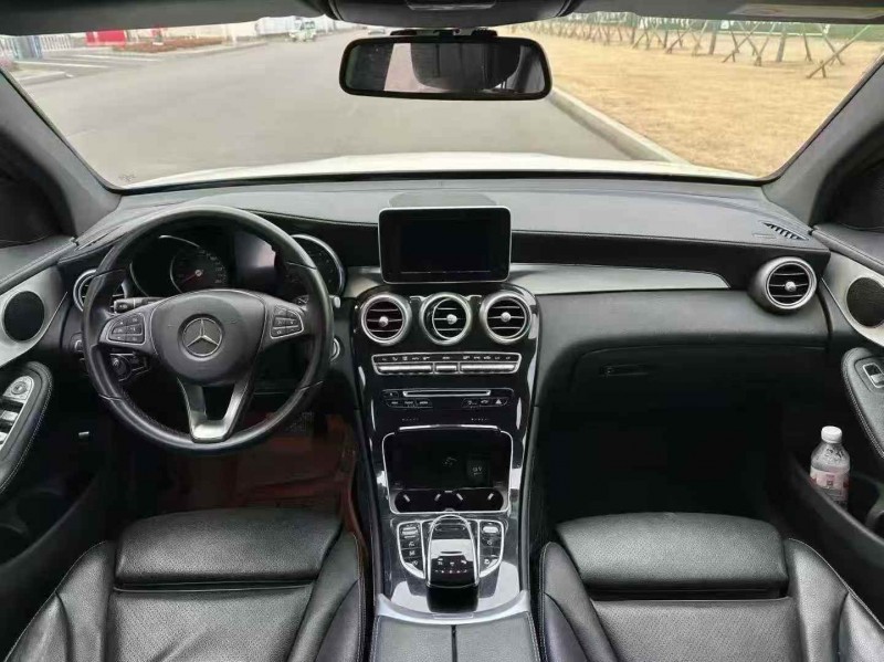 济宁19年奔驰glc4