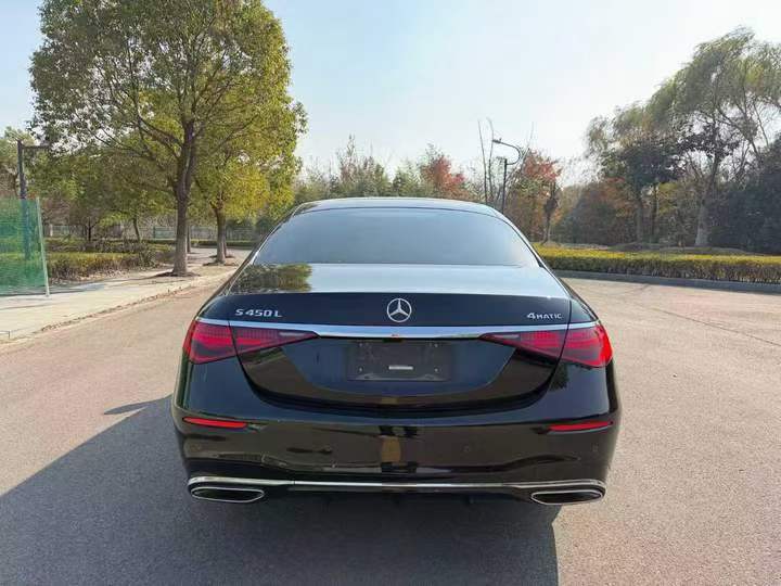 苏州23年奔驰s9