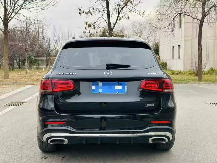 青岛21年奔驰glc9