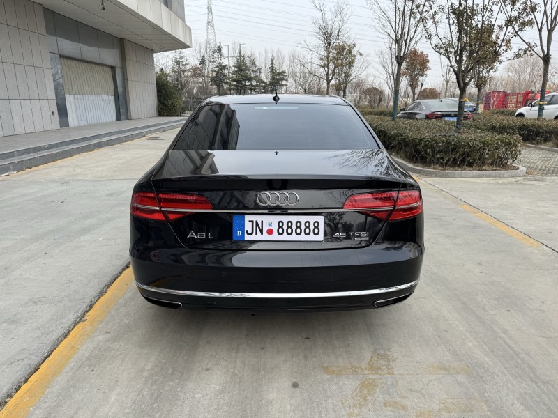 济宁15年奥迪a8l9