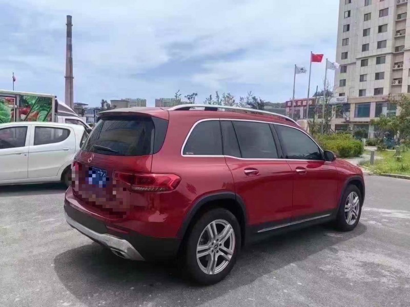 东营22年奔驰glb8
