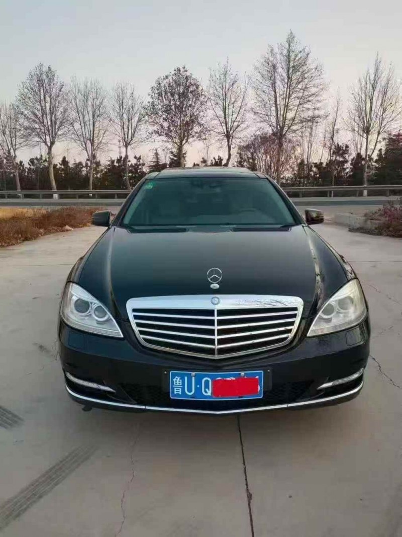 东营11年奔驰s1